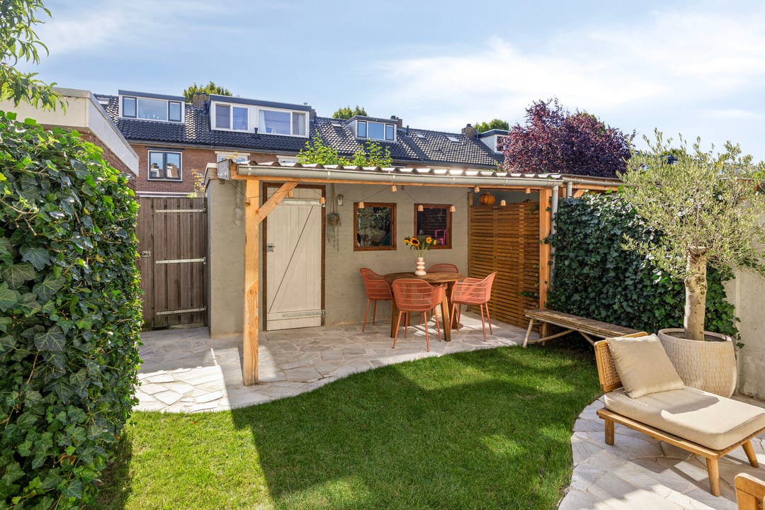 Foto 32 van De Genestetstraat 26