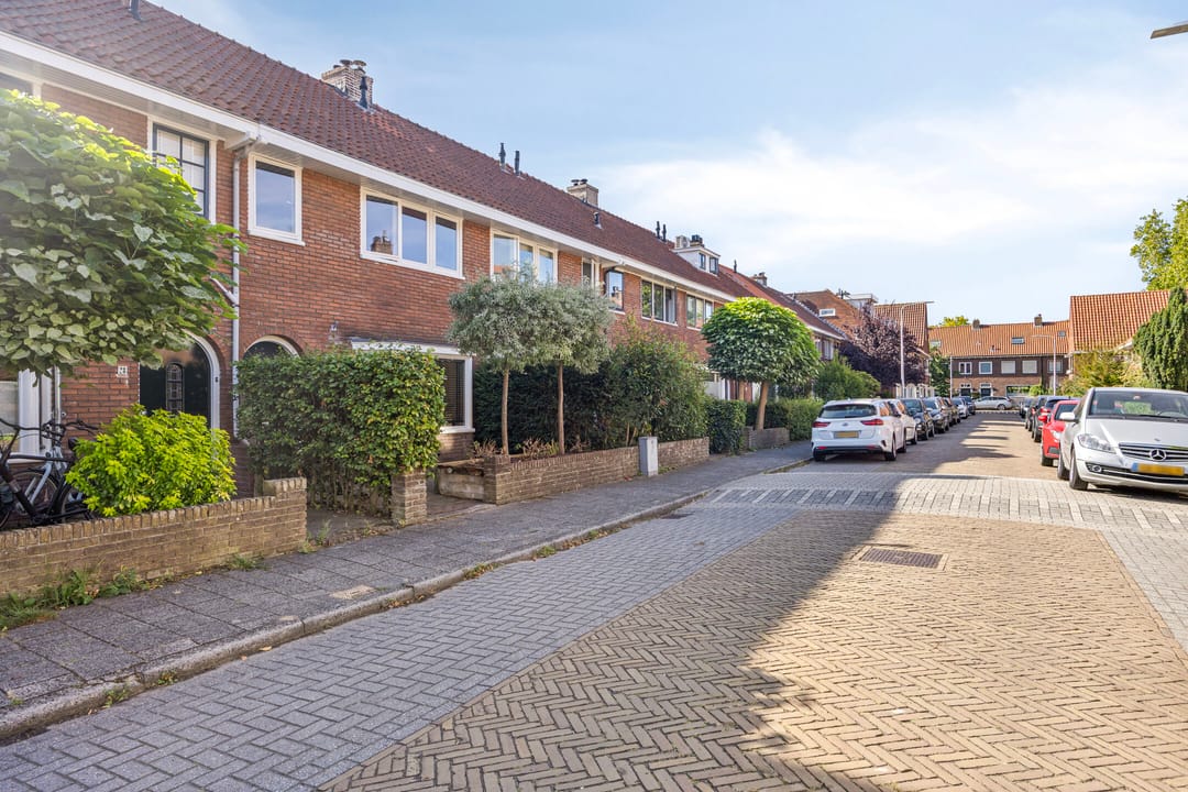 Foto 38 van De Genestetstraat 26