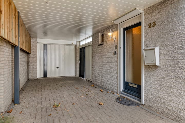 Foto 3 van Den Hof 23