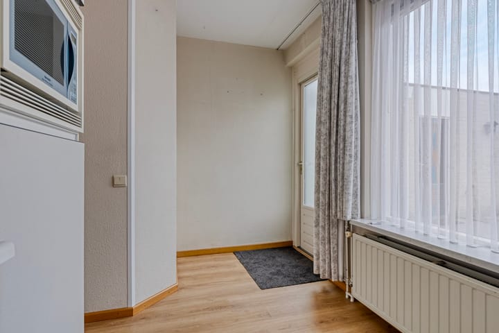 Foto 5 van Den Hof 23