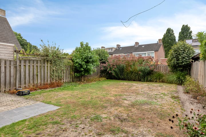 Foto 25 van Den Hof 23