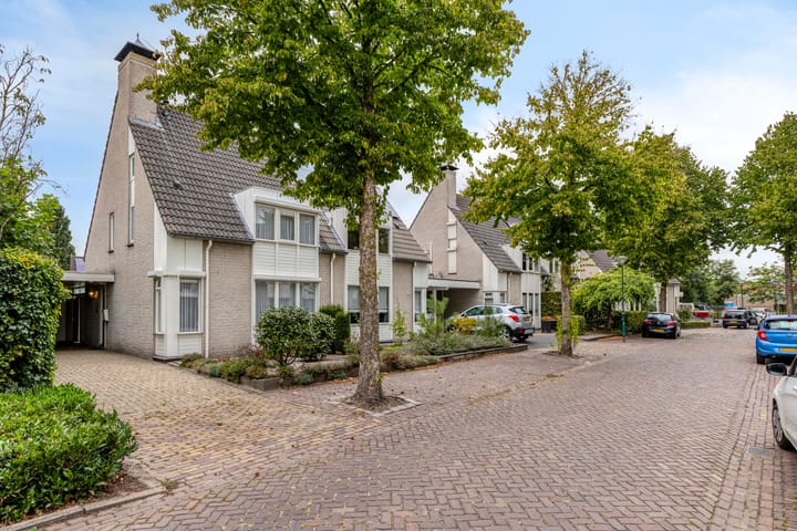 Foto 29 van Den Hof 23