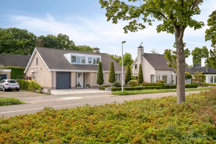 Photo 2 of Verzetsheldenlaan 19