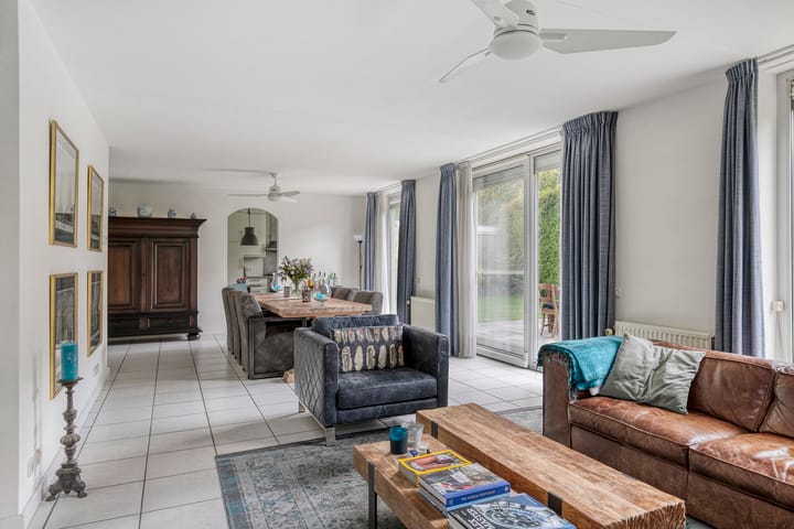 Photo 11 of Verzetsheldenlaan 19