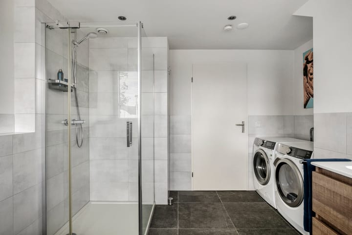 Photo 39 of Verzetsheldenlaan 19