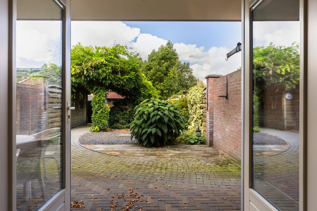 Photo 16 of Schras 24-A