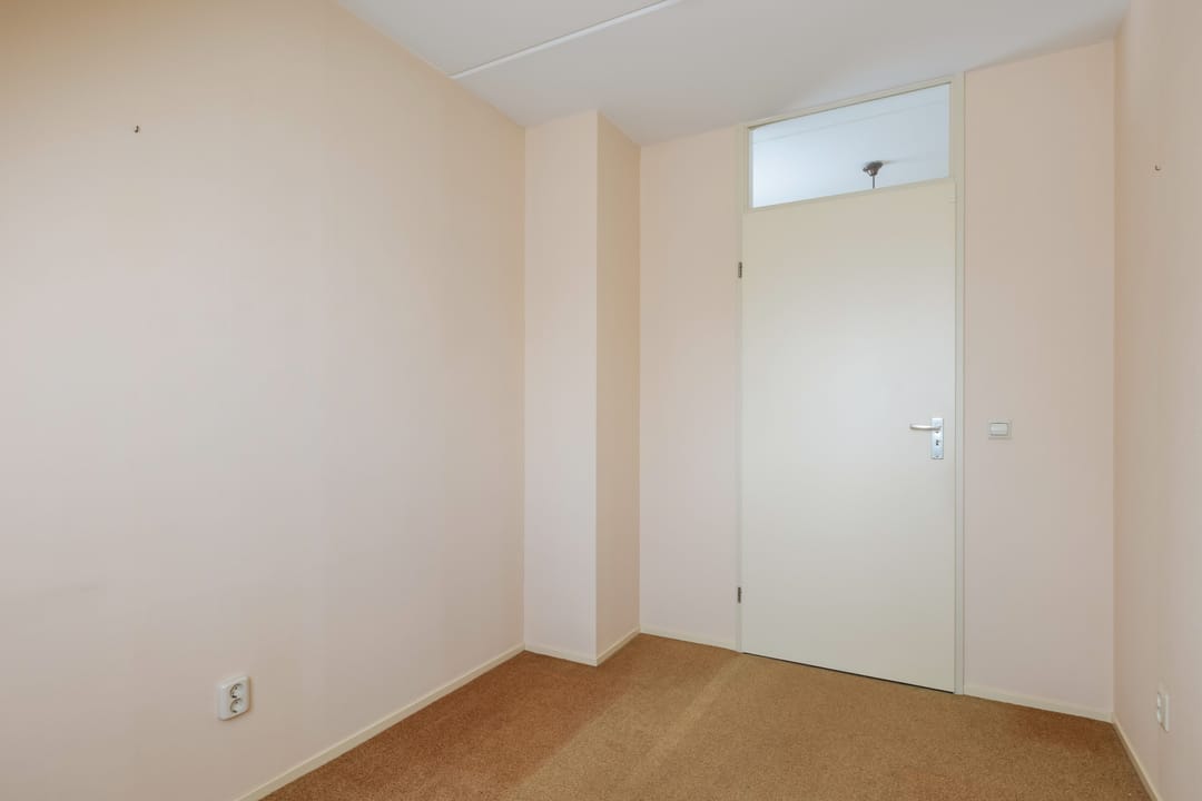 Photo 26 of Schras 24-A