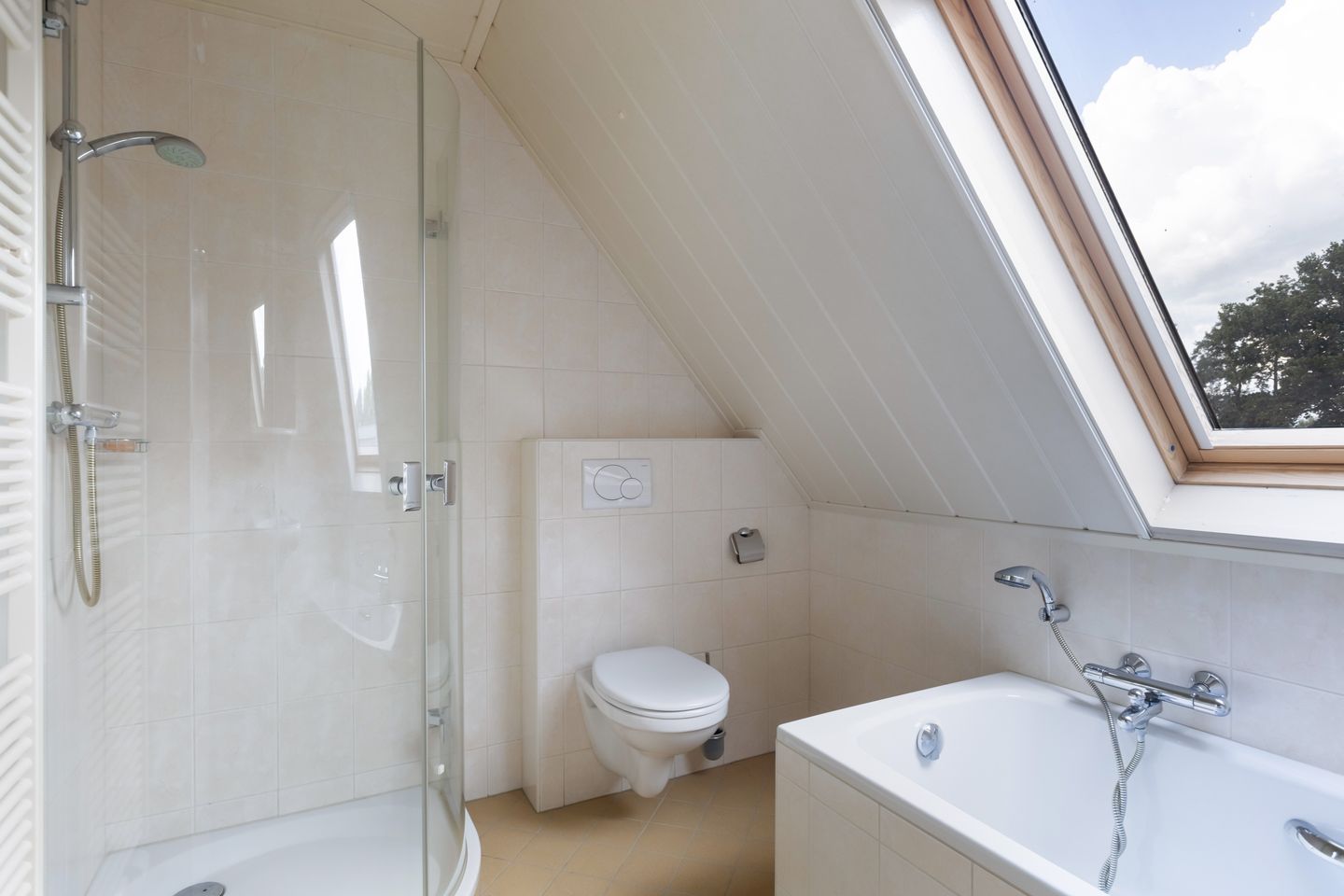 Photo 29 of Schras 24-A