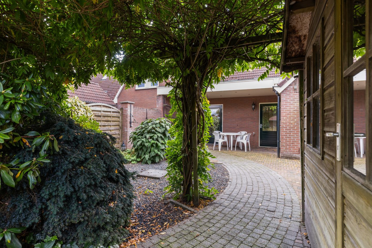 Photo 40 of Schras 24-A