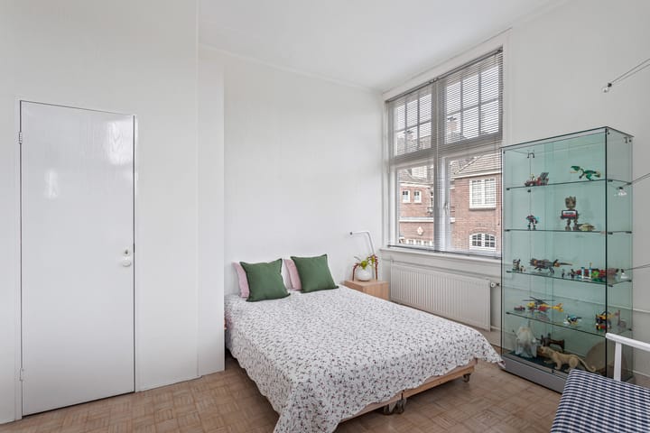 Photo 18 of van Markenstraat 13