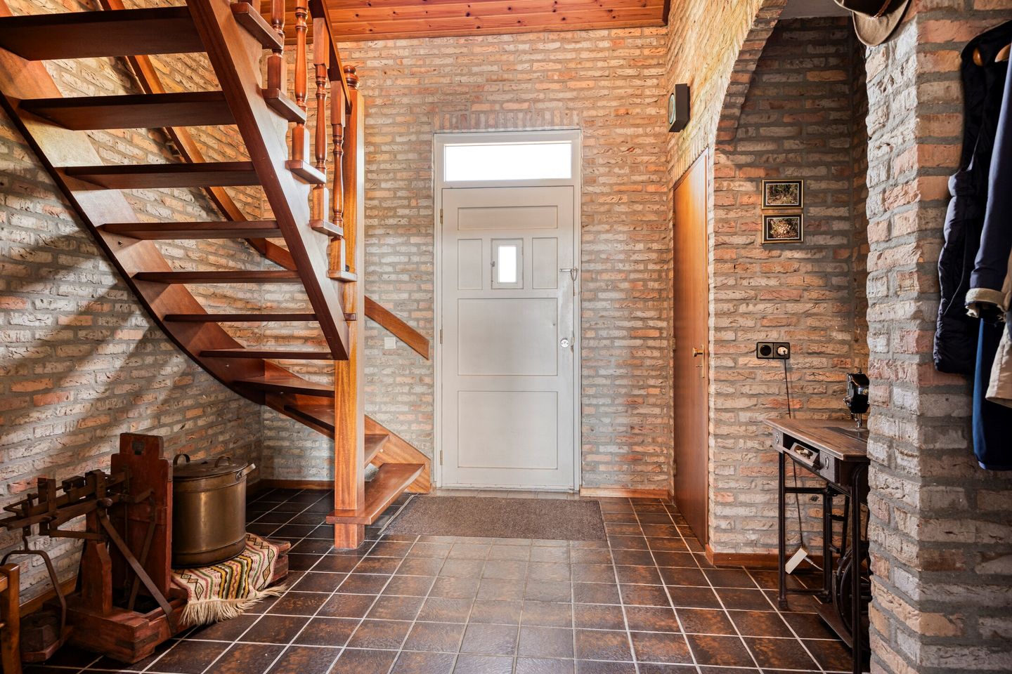 View photo 5 of Randweg-Oost 19