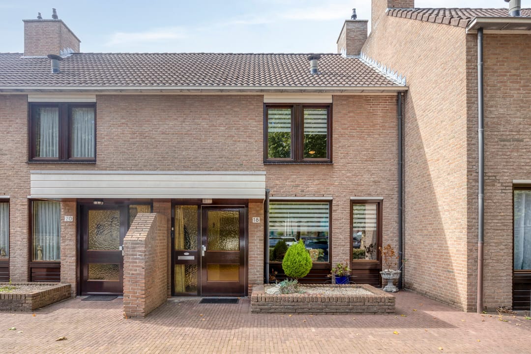 Foto 31 van Kerkplein 18