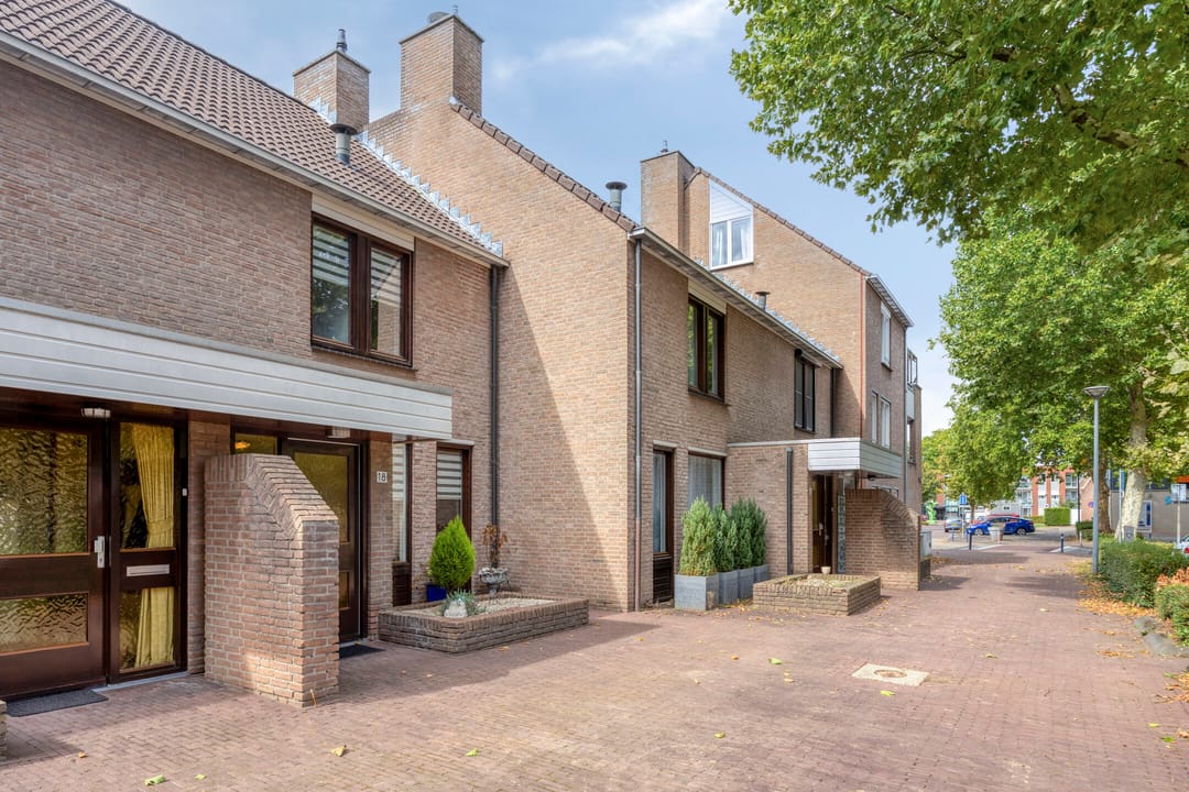 Foto 32 van Kerkplein 18