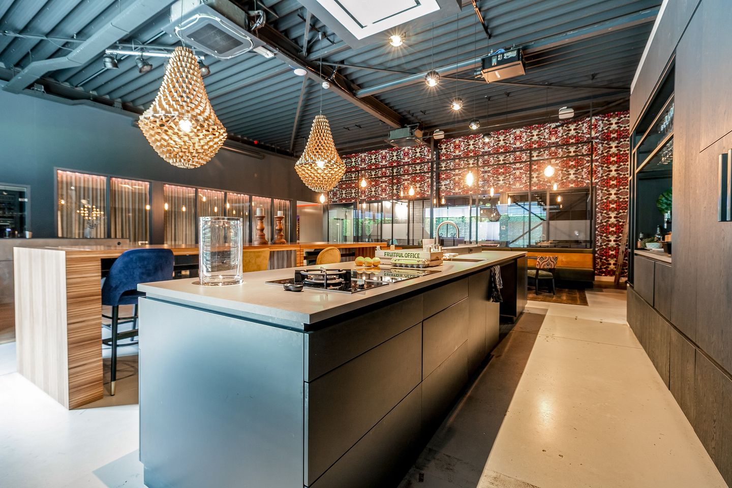 View photo 3 of Mangaan 11