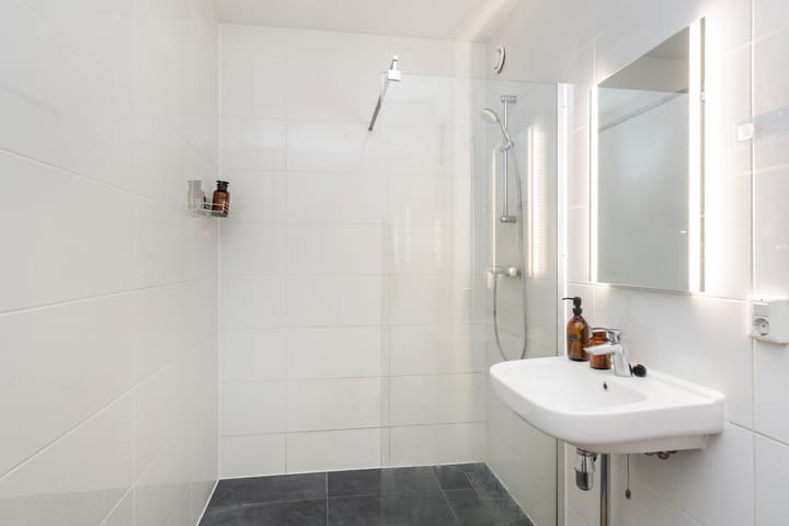 Foto 14 van Valeriusplein 180