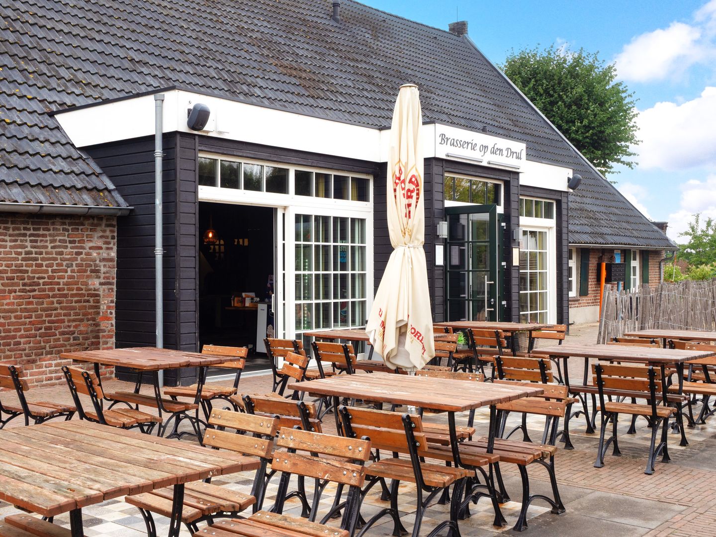 Foto 25 van Den Drul 19