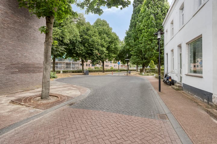 Photo 31 of Oude Broeksittarderweg 11