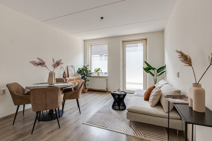 Foto 2 van Berlagestraat 6