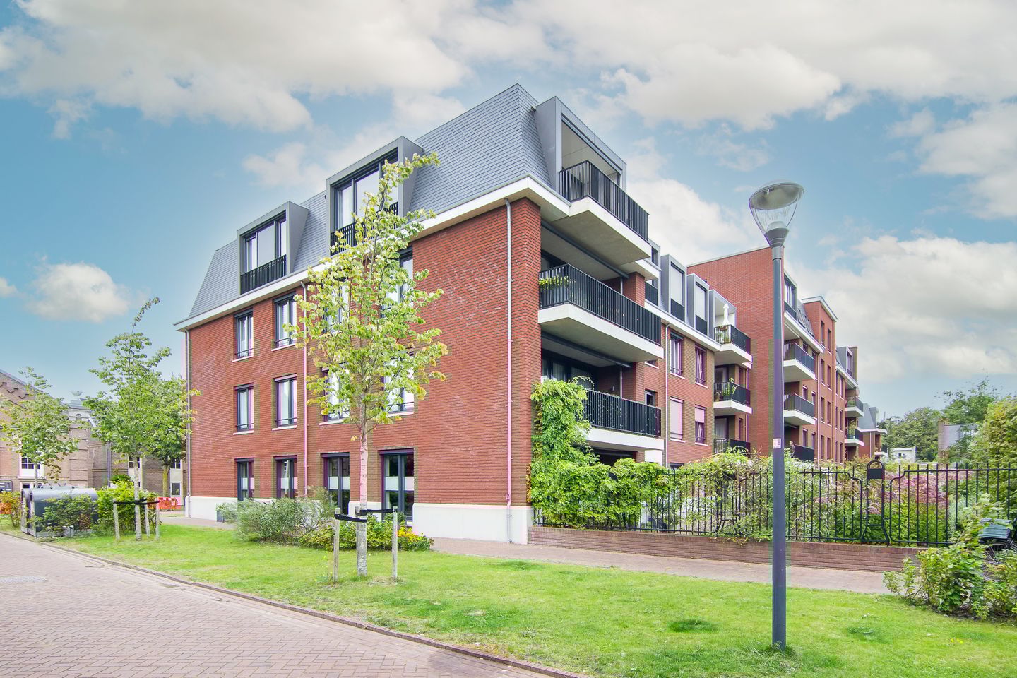 Foto 1 van Kazerneplein 56