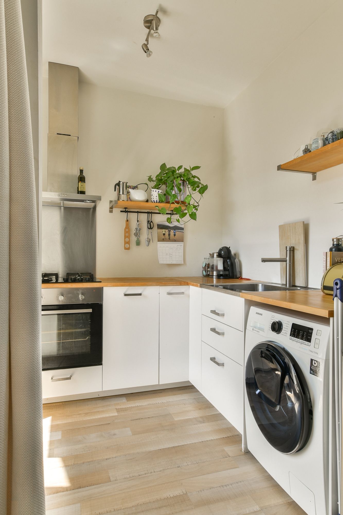 Foto 9 van Van Spilbergenstraat 77-2