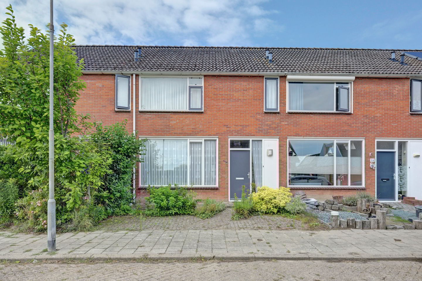 Photo 1 of Bisschopstraat 18