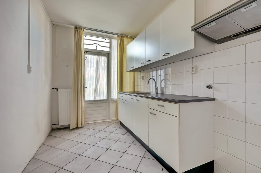 Foto 2 van Bisschopstraat 18