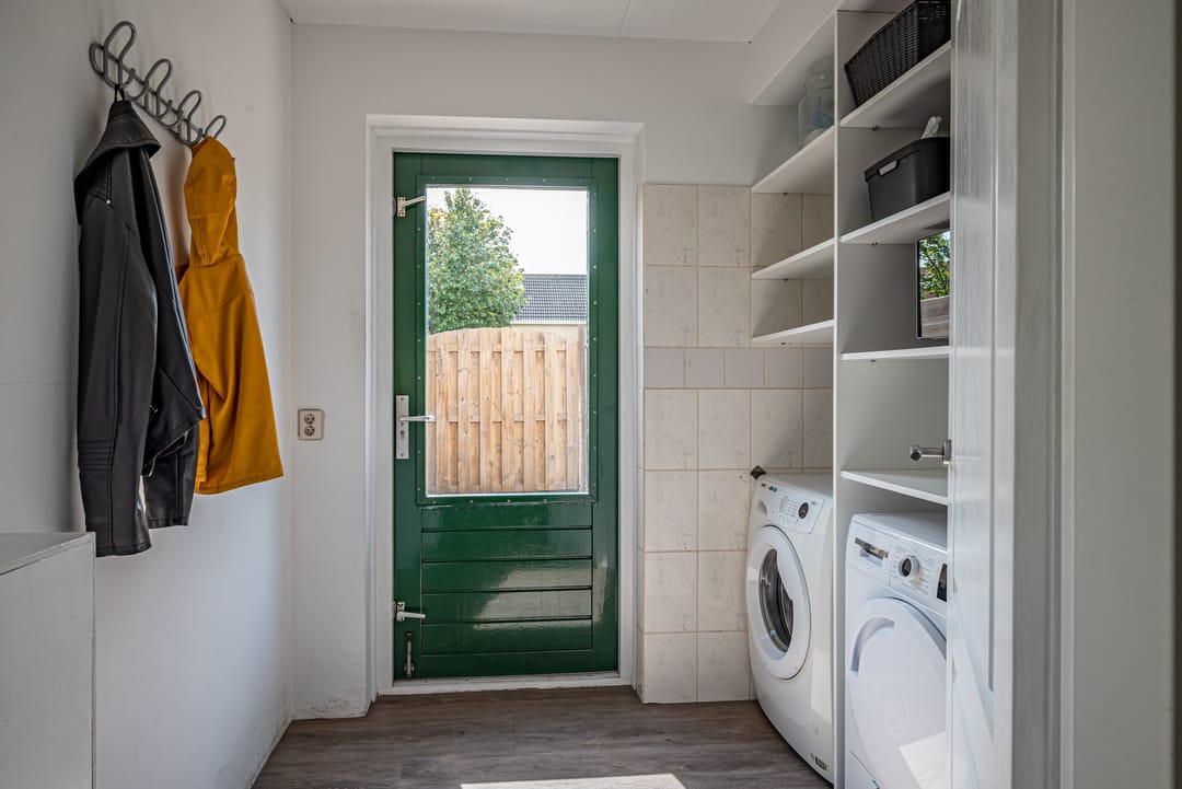 Photo 17 of Schoolstraat 43