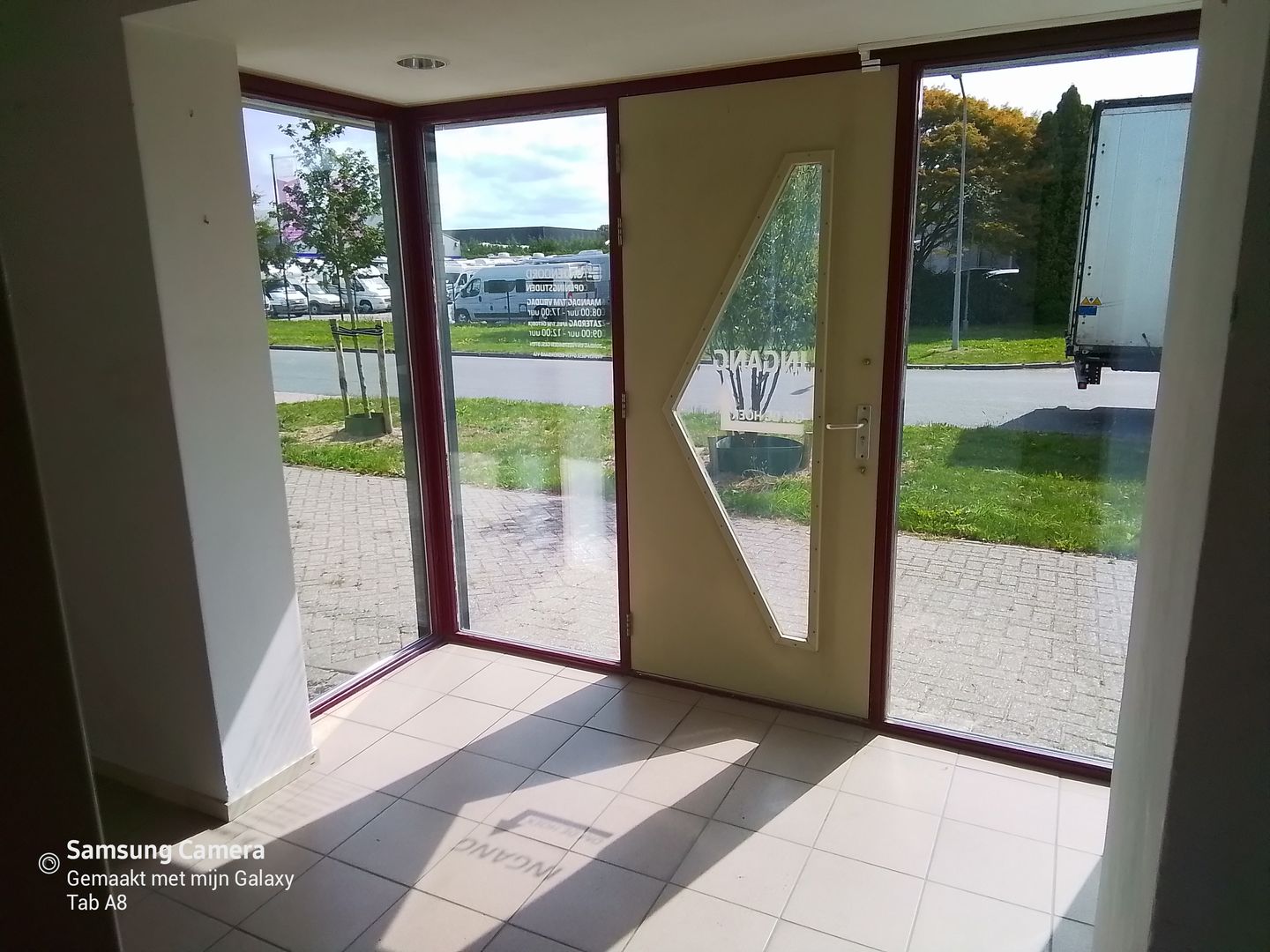 View photo 3 of Landbouwweg 53