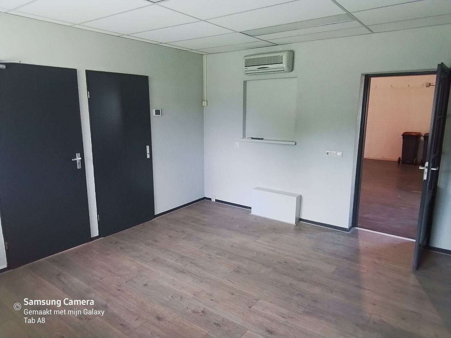 View photo 4 of Landbouwweg 53