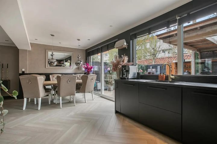 Foto 18 van Van Nijenrodestraat 50