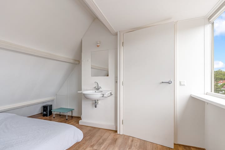 Foto 36 van B. van Rooijenstraat 74