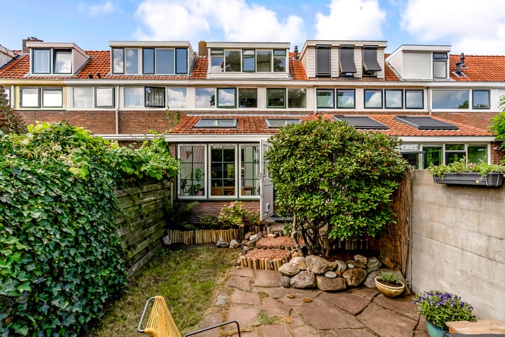 Foto 42 van B. van Rooijenstraat 74