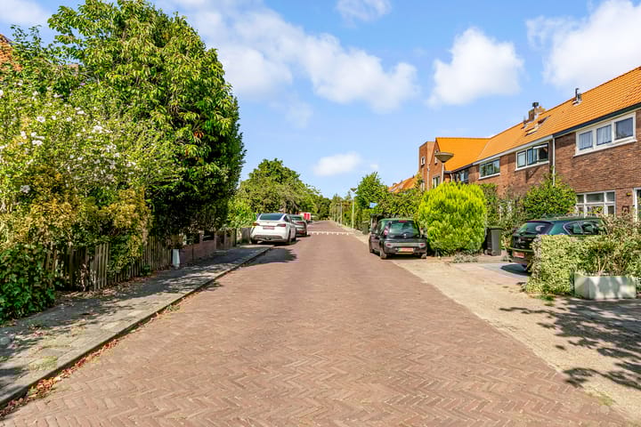 Foto 51 van B. van Rooijenstraat 74