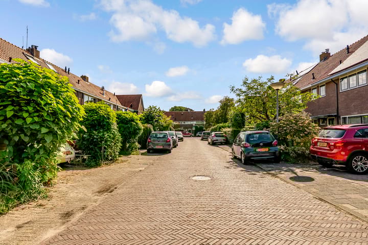 Foto 52 van B. van Rooijenstraat 74