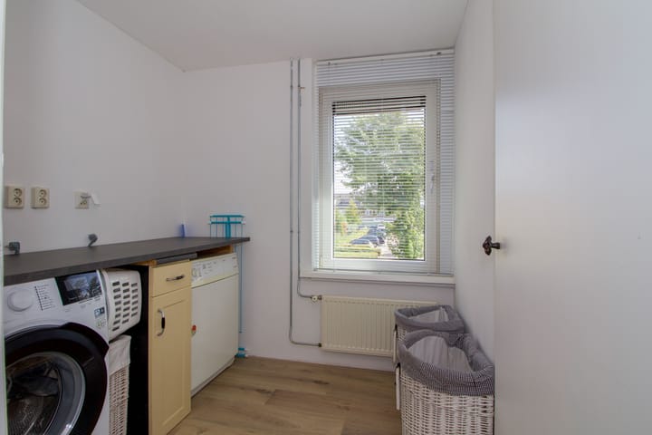 Photo 16 of Zuiderzeelaan 23