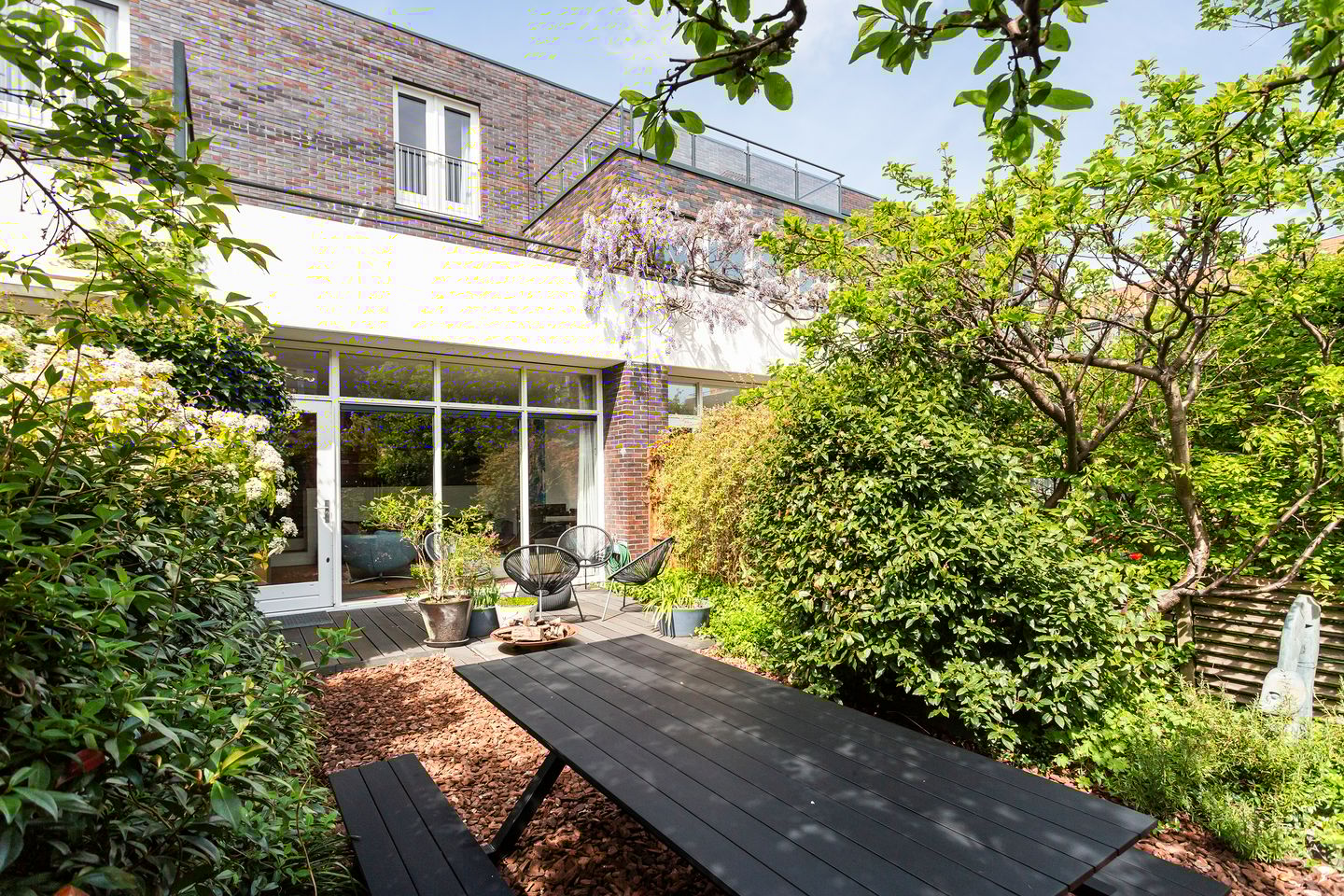 Foto 1 van J.H. van den Broekstraat 50