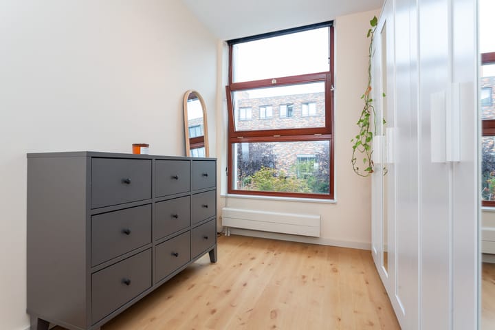 Foto 15 van J.H. van den Broekstraat 50