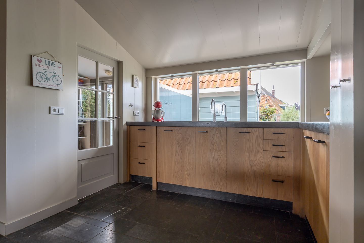 Photo 14 of Dorpsstraat 107