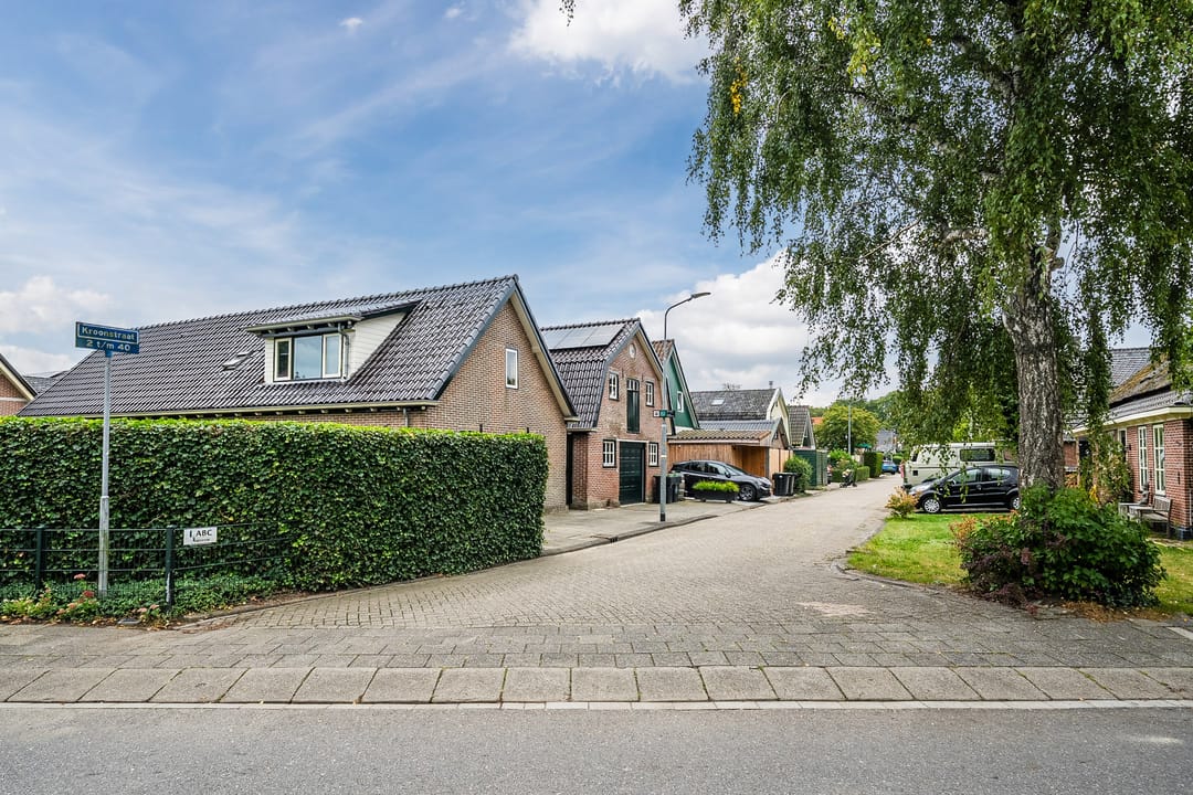 Photo 41 of Kroonstraat 30