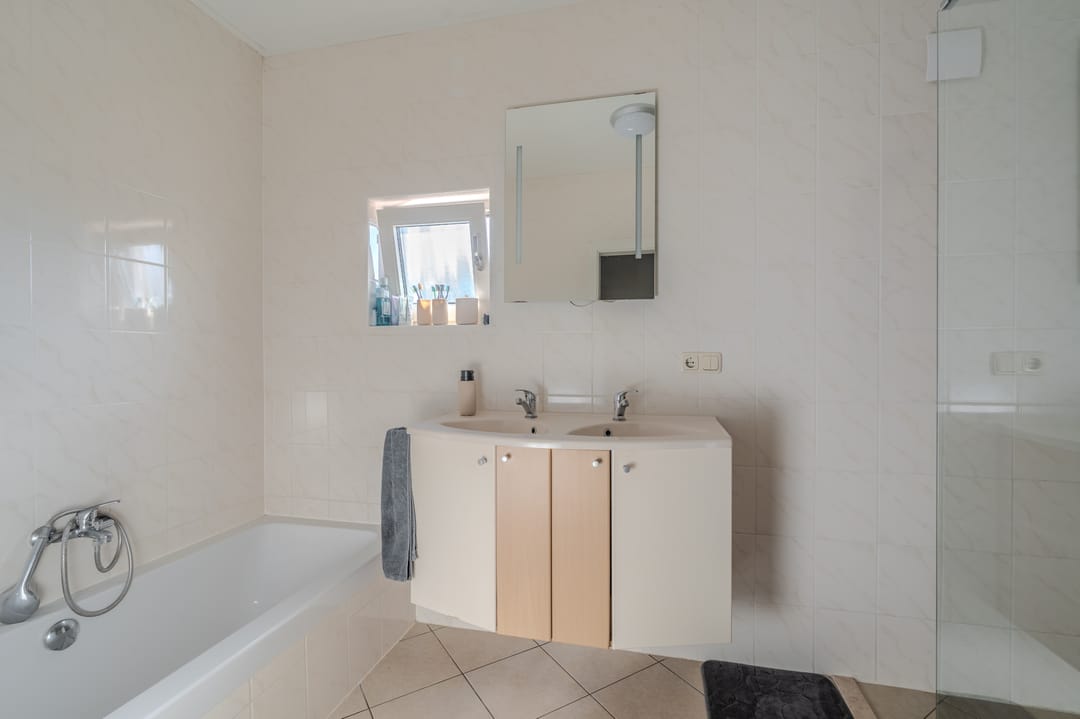 Photo 46 of Sportweg 10