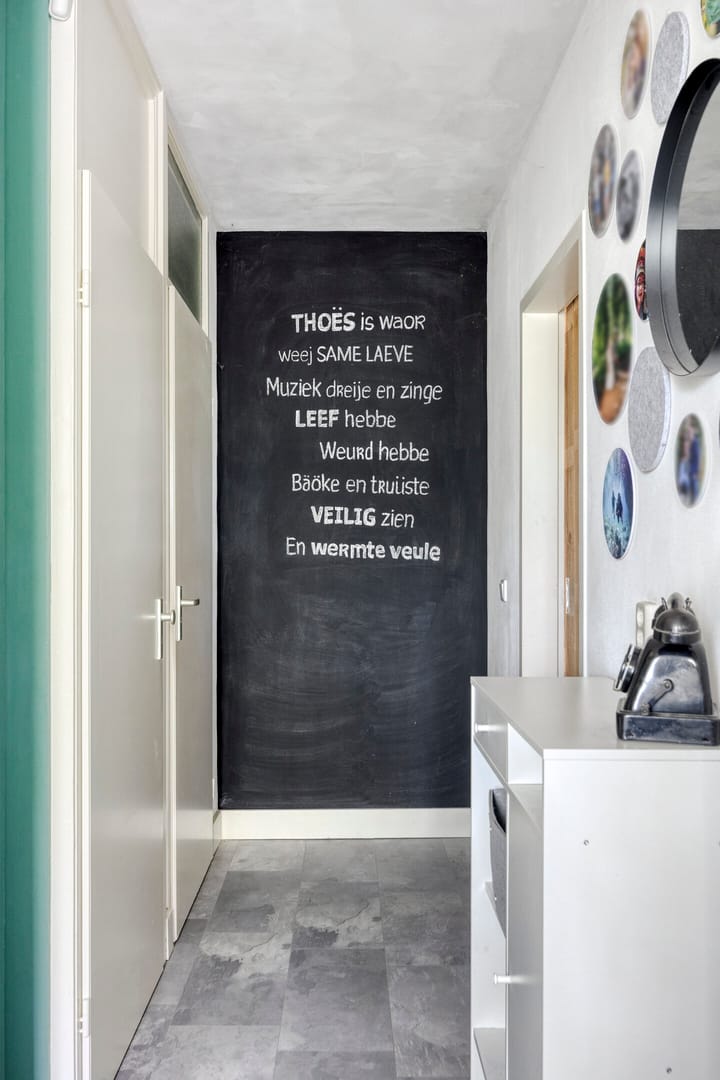 Foto 11 van Burg van Leentstraat 54