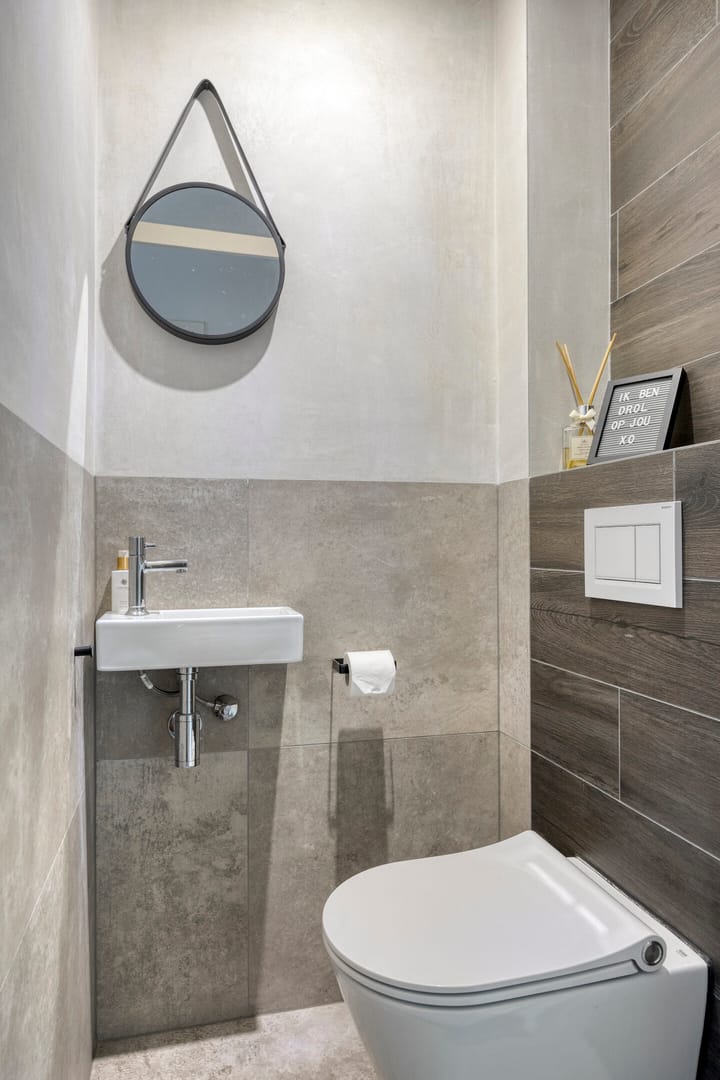 Foto 12 van Burg van Leentstraat 54