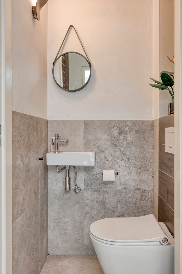 Foto 31 van Burg van Leentstraat 54