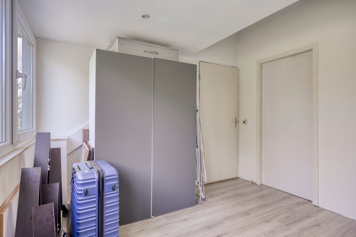 Foto 42 van Burg van Leentstraat 54