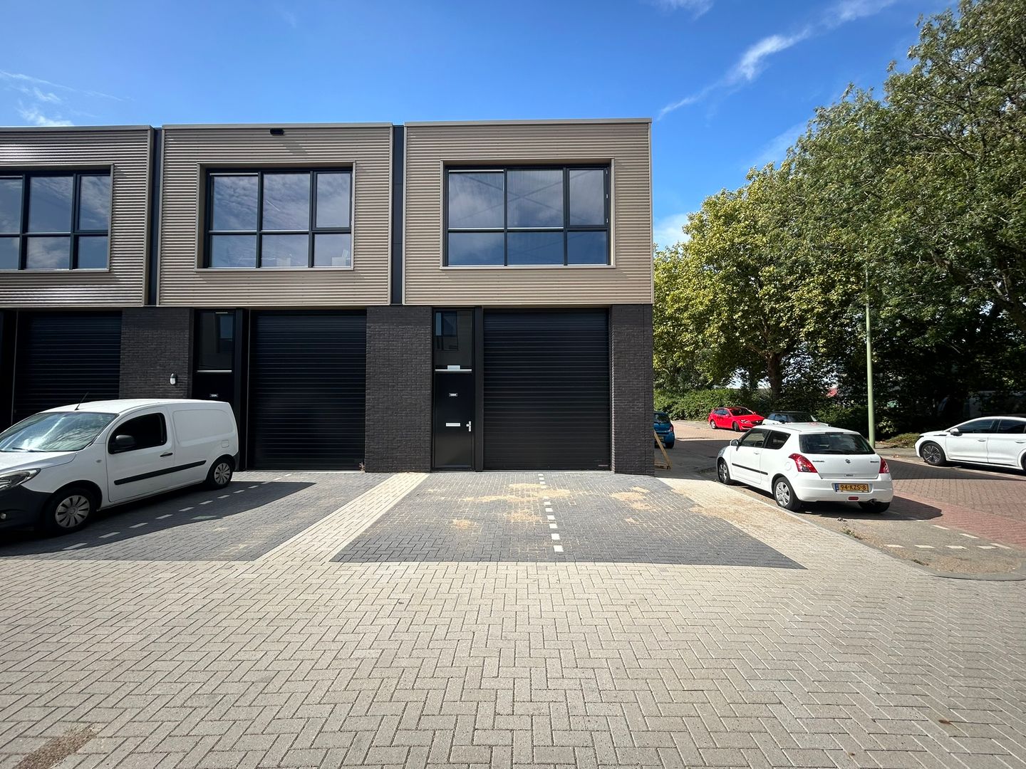 View photo 1 of van Beethovensingel 128-M