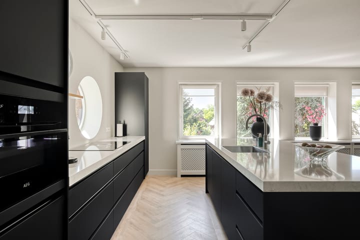 Photo 10 of Amphion 102