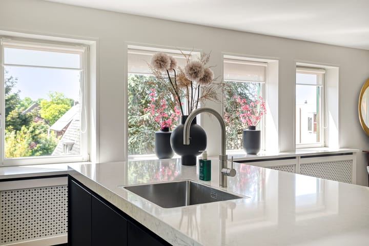 Photo 11 of Amphion 102