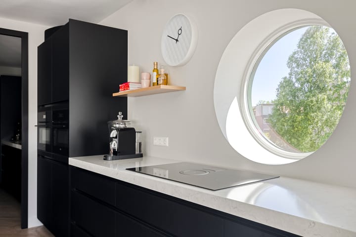 Photo 12 of Amphion 102