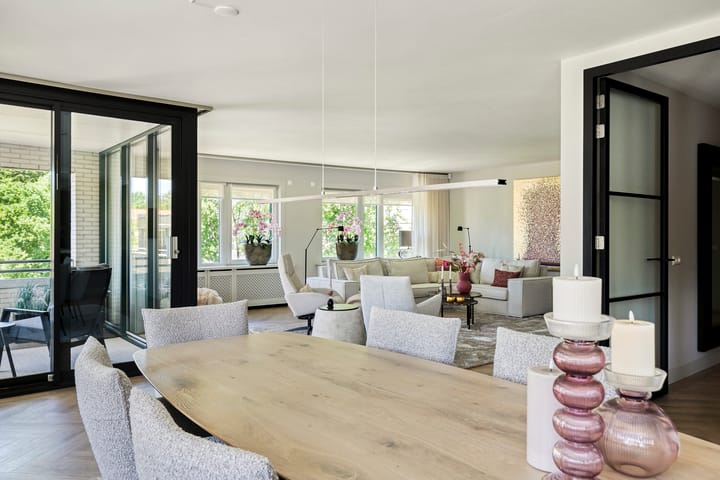 Photo 19 of Amphion 102