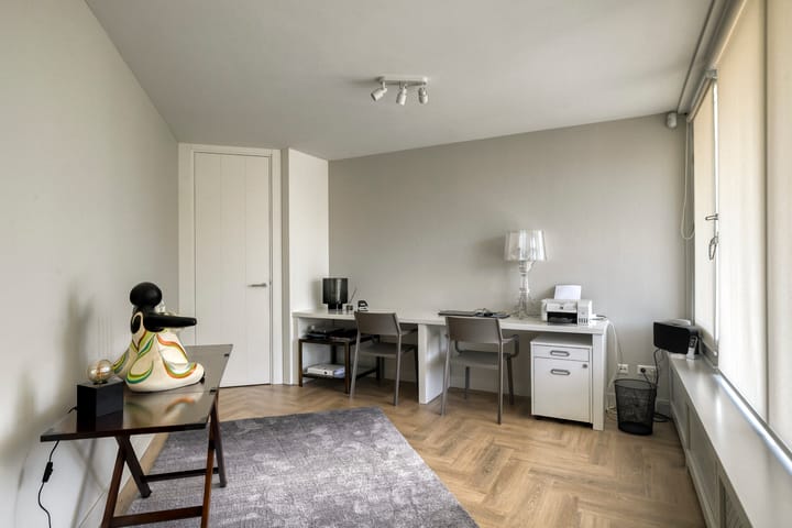 Photo 31 of Amphion 102